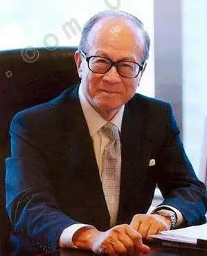 李嘉诚掌握香港的地皮_李嘉诚在香港囤了多少地_从香港到全球：李嘉诚的商业帝国