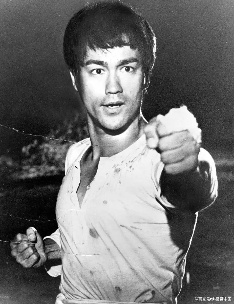世界拳王泰森如何评价李小龙？揭秘李小龙的武术成就与传奇经历